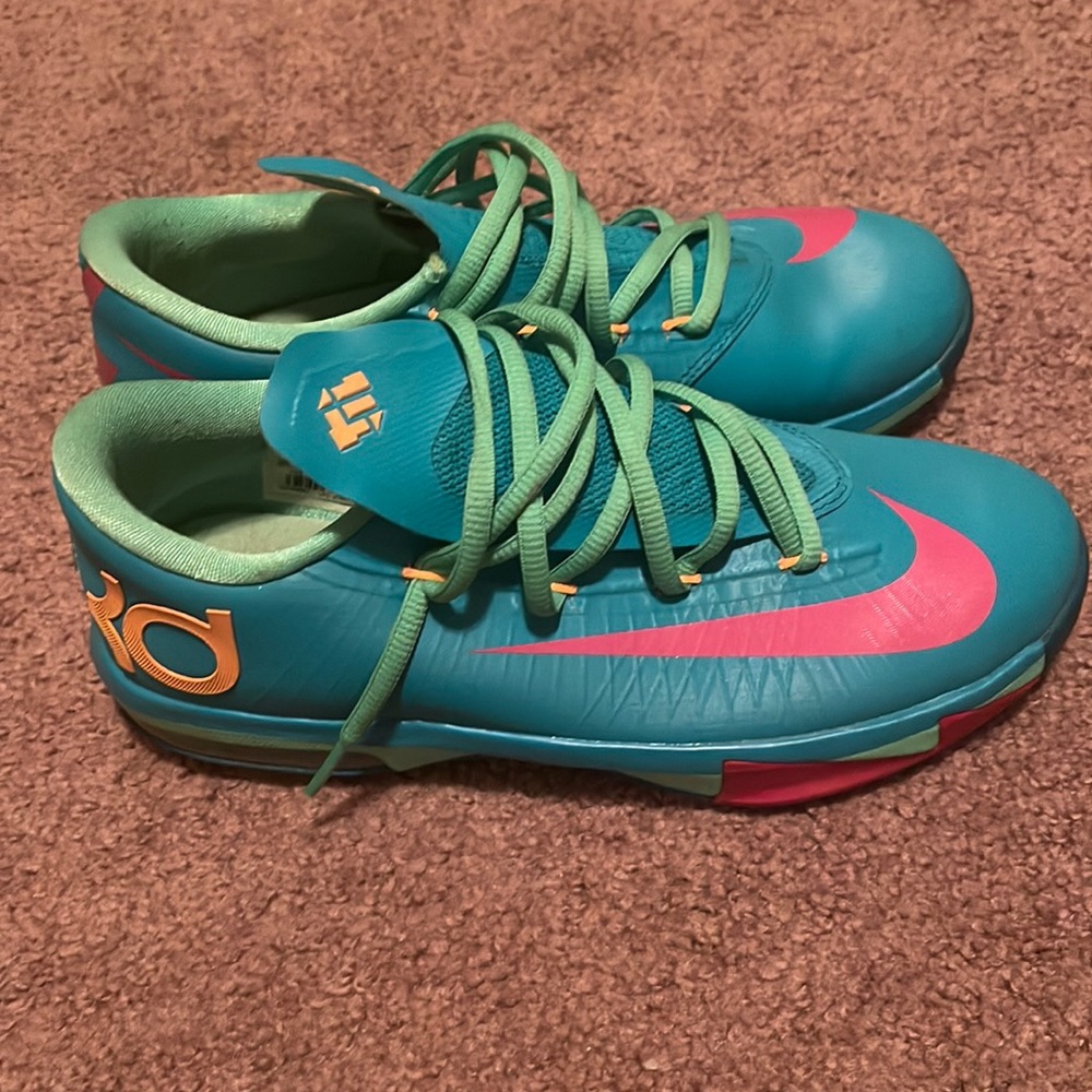 Nike KD IV Youth Size:5 Women:6.5